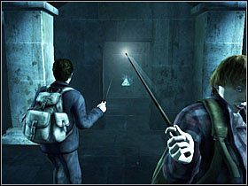 SYMBOL INSYGNI ŚMIERCI #9: można go odnaleźć podczas etapu Dwór Malfoya, niedaleko miejsca startowego - Symbole Insygniów Śmierci | Przedmioty Harry Potter i Insygnia Śmierci - Harry Potter i Insygnia Śmierci - część 1 - poradnik do gry