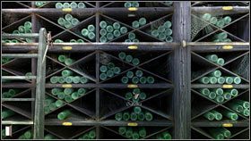 Opuść laboratorium i w piwnicy przyjrzyj się stojakowi z winami (po lewej) - Rozdział trzeci (2) | Opis przejścia Gray Matter - Gray Matter - poradnik do gry