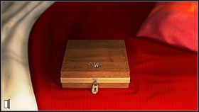 Zauważ na biurku aparat fotograficzny, zajrzyj do szuflady (2 pkt - Rozdział czwarty (3) | Opis przejścia Gray Matter - Gray Matter - poradnik do gry