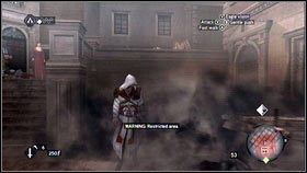 Nie musząc się więc martwić o pozostanie w ukryciu, wbiegnij do stajni, a następnie kieruj się w kierunku zaznaczonego na mapie kapitana straży [1] - Sekwencja 2 - A Wilderness of Tiger (3) | Opis przejścia AC Brotherhood - Assassins Creed: Brotherhood - poradnik do gry