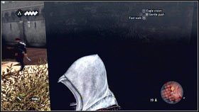 Kolejny będzie żołnierz patrolujący teren niedaleko drzewa [1] - Sekwencja 4 - Den of Thieves (1) | Opis przejścia AC Brotherhood - Assassins Creed: Brotherhood - poradnik do gry