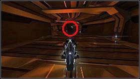 REGULATOR - Podczas jazdy światłocyklem od razu kierujemy się na górną ścieżkę - Rozdział 6, 7 | Akta Trona - lokalizacje | Tron Evolution - Tron Evolution - poradnik do gry