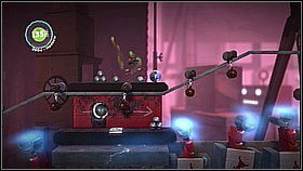 Teraz łapiemy się (delikatnie - Bum za zeta (1) | Fabryka lepszego jutra | LittleBigPlanet 2 - LittleBigPlanet 2 - poradnik do gry