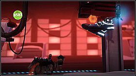 Na końcu poziomu trafimy na bossa - musimy strzelać w jego czerwone oko, jednocześnie rozwalając nadlatujące bomby i rakiety - Masz garba | Avalonia | LittleBigPlanet 2 - LittleBigPlanet 2 - poradnik do gry