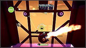 Udajemy się znowu w lewo i łapiemy się gąbki - Gdzie jest Avalon Centryfuga | Kosmos | LittleBigPlanet 2 - LittleBigPlanet 2 - poradnik do gry