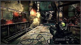 Po drugiej stronie korytarza, za małą górką, jest kilku wrogów - daj im do myślenia za pomocą granatu i dobij uciekinierów - Rozkaz ewakuacji (1) | Opis przejścia Killzone 3 - Killzone 3 - poradnik do gry