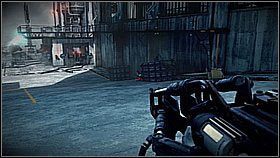 Schowaj się za skrzynią i wybij Helghastów, którzy wybiegną na platformę przy prawej ścianie - Infiltracja Stahl Arms (2) | Opis przejścia Killzone 3 - Killzone 3 - poradnik do gry