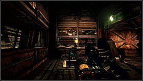 Zanim ruszysz do boju uzbrój się koło skrzyni z amunicją - Skrót przez złomowisko (2) | Opis przejścia Killzone 3 - Killzone 3 - poradnik do gry