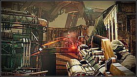 Wbiegnij po prawych schodach na górę i ukryj się za skrzynią - Skrót przez złomowisko (2) | Opis przejścia Killzone 3 - Killzone 3 - poradnik do gry