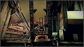 Gdy dostaniesz się wyżej ukryj się za środkowym elementem i zabierz rakietnicę - Skrót przez złomowisko (2) | Opis przejścia Killzone 3 - Killzone 3 - poradnik do gry