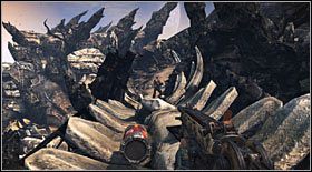 Gdy wszyscy zginą przejdź po szkielecie martwego monstra i skieruj się ścieżką w górę wzniesienia - Akt I - Rozdział 1 | Opis przejścia Bulletstorm - Bulletstorm - poradnik do gry