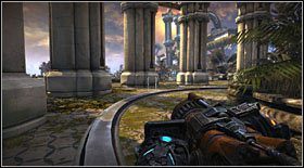 Wyjście z budynku będzie dość charakterystyczne, z kilkoma wielkimi kolumnami - Akt IV - Rozdział 2 (1) | Opis przejścia Bulletstorm - Bulletstorm - poradnik do gry