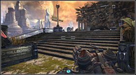 Inforobot #15: ostatni ukryty został po lewej stronie wielkich schodów, prowadzących do finałowego budynku - Inforoboty (1) | Sekrety Bulletstorm - Bulletstorm - poradnik do gry