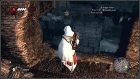 Przejdź po niej na drugą stronę, wskocz na daszek [1] i wejdź na górę - Legowiska Romulusa (5) | Zadania poboczne Assassins Creed Brotherhood - Assassins Creed: Brotherhood - poradnik do gry