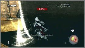 Gdy zeskoczysz po drugiej stronie budynku, wylądujesz tuż obok beczek z prochem [1] - Sekwencja 4 - Kryjówka Złodziei (5) | Opis przejścia w AC Brotherhood - Assassins Creed: Brotherhood - poradnik do gry