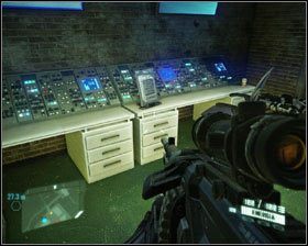 Po zjechaniu na dół windą w jednym z budynków podstacji, dostaniesz się do pomieszczenia z metalowymi kładkami - Rozmowy Emailowe | Znajdźki w Crysis 2 - Crysis 2 - poradnik do gry