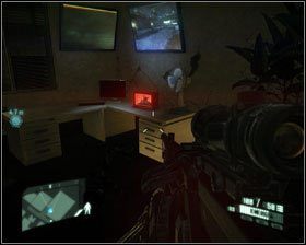 Po przebiciu się do budynku Onyx, będziesz zmuszony wcisnąć przycisk otwierający drzwi do garażu - Pamiątki z Nowego Jorku (2) | Znajdźki w Crysis 2 - Crysis 2 - poradnik do gry