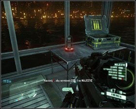 Po wejściu do podstacji, przyjrzyj się wieży wartowniczej, która znajduje się najbliżej zielonego budynku, tuż obok wody - Pamiątki z Nowego Jorku (2) | Znajdźki w Crysis 2 - Crysis 2 - poradnik do gry