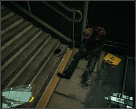 Po wyjściu z parkingu podziemnego, zobaczysz klatkę schodową - Nowojorskie pojazdy | Znajdźki w Crysis 2 - Crysis 2 - poradnik do gry