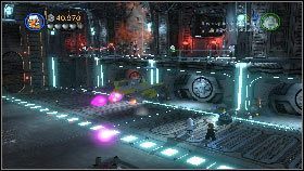 Z części, które wypadły z metalowych kontenerów zbuduj podajnik torped i osadź go na fioletowym kawałku podłogi [1] - Generał Grievous (2) | Tryb fabularny | LEGO Star Wars III The Clone Wars - LEGO Star Wars III: The Clone Wars - poradnik do gry