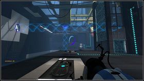 Na początku niech niebieski robot stanie na czerwonym podeście, a następnie postawi dwa portale - Rozdział 4 - Świetlna bariera (1) | Tryb współpracy Portal 2 - Portal 2 - poradnik do gry