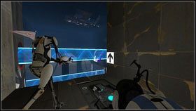 Jego towarzysz powinien w tym czasie umieścić granatową dziurę w łatwo dostępnym miejscu, a błękitną nad stojącą niedaleko katapultą [1] - Rozdział 3 - Świetlna bariera (3) | Tryb współpracy Portal 2 - Portal 2 - poradnik do gry