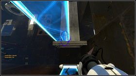 W tym pokoju błękitny portal powinien zostać postawiony na końcu niebieskiego mostu [1], a granatowy na ścianie naprzeciwko [2] - Rozdział 3 - Świetlna bariera (3) | Tryb współpracy Portal 2 - Portal 2 - poradnik do gry