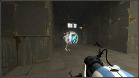 Dzięki powstałemu mostowi, maszyna może przejść na kładkę po środku - Rozdział 3 - Świetlna bariera (2) | Tryb współpracy Portal 2 - Portal 2 - poradnik do gry