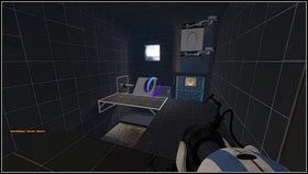 Zanim jednak skorzystasz z wyrzutni, niech twój towarzysz postawi dwie dziury na ścianie wiszącej wysoko za barierą [1] - Rozdział 2 - Masa i prędkość (2) | Tryb współpracy Portal 2 - Portal 2 - poradnik do gry