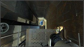 Dotrzesz w ten sposób do okrągłej platformy z białą posadzką [1] - Rozdział 7 - Ponowne spotkanie (3) | Opis przejścia Portal 2 - Portal 2 - poradnik do gry