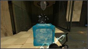 Pudło zacznie podskakiwać, zbije szyby i wypadnie na zewnątrz [1] - Rozdział 6 - Upadek (5) | Opis przejścia Portal 2 - Portal 2 - poradnik do gry