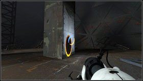 Jak opuścisz windę, zeskocz na dół, a następnie przejdź po gruzach w prawo [1] - Rozdział 6 - Upadek (4) | Opis przejścia Portal 2 - Portal 2 - poradnik do gry