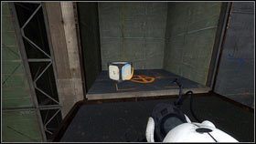 Gdy będzie dokładnie pod nim przeskocz na drugą stronę [1] - Rozdział 6 - Upadek (3) | Opis przejścia Portal 2 - Portal 2 - poradnik do gry