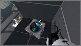 Umieść na nim niebieską dziurę [1], a następnie przejdź na druga stronę - Rozdział 4 - Niespodzianka (1) | Opis przejścia Portal 2 - Portal 2 - poradnik do gry