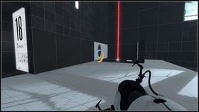 Po zapoznaniu się z niespodzianką GLaDOS, wejdź do pomieszczenia po drugiej stronie pokoju - Rozdział 4 - Niespodzianka (1) | Opis przejścia Portal 2 - Portal 2 - poradnik do gry