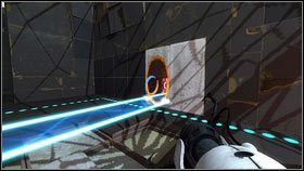 Po rozpoczęciu etapu stwórz niebieski portal na ścianie po lewej, w miejscu gdzie kończy się świetlisty most [1] - Rozdział 3 - Powrót (4) | Opis przejścia Portal 2 - Portal 2 - poradnik do gry