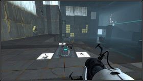 Stwórz na nich portale [1], a następnie wejdź na stojąca niedaleko katapultę [2] - Rozdział 2 - Zimny start (2) | Opis przejścia Portal 2 - Portal 2 - poradnik do gry