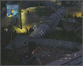 Pamiętaj, by przed wejściem na dach (po metalowych schodach), odczekać na dogodny moment - Safehouse | Opis przejścia SOCOM Polskie Siły Specjalne - SOCOM: Polskie Siły Specjalne - poradnik do gry