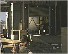 W chwili, gdy dokonasz pierwszego strzału z okolic zaczną nadbiegać napastnicy (chcący zaatakować Cię od lewej flanki) - Leviathan | Opis przejścia SOCOM Polskie Siły Specjalne - SOCOM: Polskie Siły Specjalne - poradnik do gry