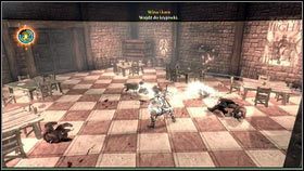 W dużej sali, po krótkiej rozmowie z szefem bandy [1], zostaniemy zaatakowani przez armię zbirów [2] - Ciężar świata | Opis przejścia Fable 3 - Fable III - poradnik do gry