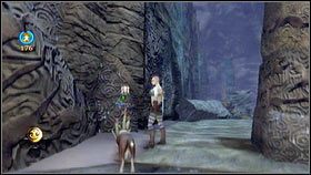 Kilka metrów od niego, zobaczysz niskie schodki [1] - Ukryta ścieżka | Kwiaty z Aurory w Fable 3 - Fable III - poradnik do gry