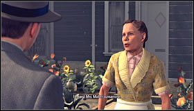 Wysłuchaj rozmowy pomiędzy detektywami, po czym skieruj się w stronę nawołującej z oddali sąsiadki państwa Mollerów #1 - Case 9 - The Golden Butterfly (2) | Główne śledztwa w LA Noire - L.A. Noire - poradnik do gry