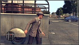 W trakcie tej części etapu najważniejsze będzie to żeby nie dać się zauważyć Candy, gdyż oznaczałoby to automatyczną przegraną - Case 15 - The Set Up (2) | Główne śledztwa w LA Noire - L.A. Noire - poradnik do gry