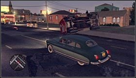 Powinieneś znaleźć się teraz na dłuższym prostym odcinku drogi i jest to dobry moment do tego żeby zbliżyć się do auta Ryana #1, dzięki czemu Twój partner przystąpi do ostrzału - Case 17 - The Gas Man (3) | Główne śledztwa w LA Noire - L.A. Noire - poradnik do gry