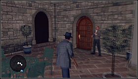 W dalszym ciągu podążaj w stronę wejścia do posiadłości, wykorzystując okoliczne posągi oraz żywopłoty #1 w formie zasłony - Case 20 - A Polite Invitation (3) | Główne śledztwa w LA Noire - L.A. Noire - poradnik do gry