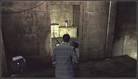 Zadbaj o to żeby ustawić się przy ścianie gdy tylko zejdziesz na dół, bo znajdziesz się pod ciężkim ostrzałem #1 - Case 21 - A Different Kind of War (2) | Główne śledztwa w LA Noire - L.A. Noire - poradnik do gry