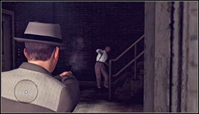 W dalszej części przemarszu warto ustawić się za jedną z centralnych zasłon, tak by pomóc swemu partnerowi - Hung Out to Dry | Przestępstwa w LA Noire - L.A. Noire - poradnik do gry