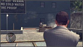 W celu dopadnięcia drugiego bandyty skieruj się w prawo i skorzystaj z drabiny prowadzącej na dach #1 - Would Be Robber | Przestępstwa w LA Noire - L.A. Noire - poradnik do gry