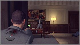 Gdy tylko drzwi windy się otworzą zostaniesz zaatakowany, tak więc szybko podbiegnij do najbliższej zasłony #1 - Bank Job | Przestępstwa w LA Noire - L.A. Noire - poradnik do gry