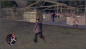 Po dotarciu na miejsce gra automatycznie wyświetli scenkę przerywnikową, w trakcie której będziesz świadkiem ostrej wymiany ognia pomiędzy funkcjonariuszami, a uzbrojonymi po zęby bandytami #1 - The Blue Line; Commies | Przestępstwa w LA Noire - L.A. Noire - poradnik do gry